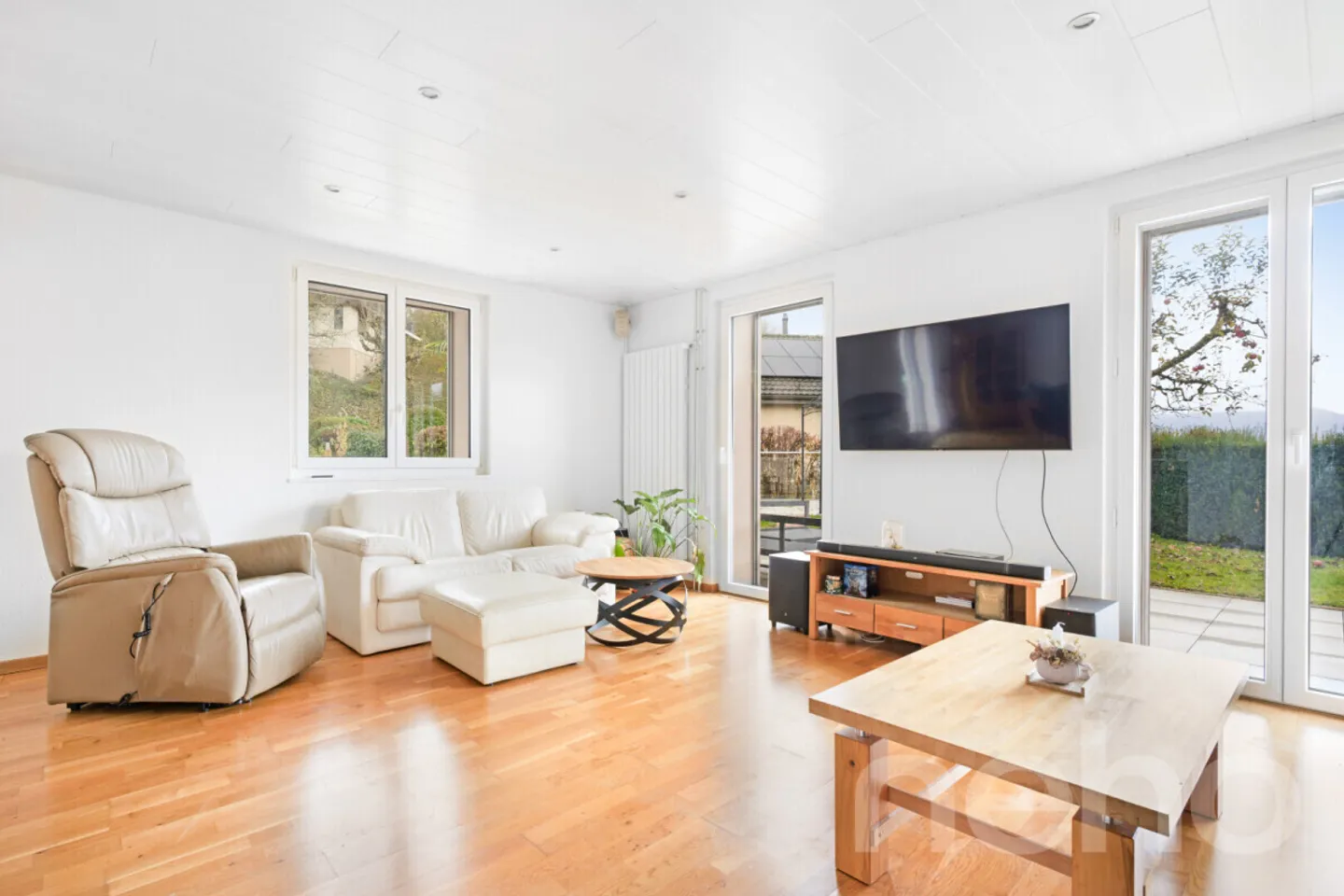 Stunning individual villa in Yverdon - Photo 7 of 12