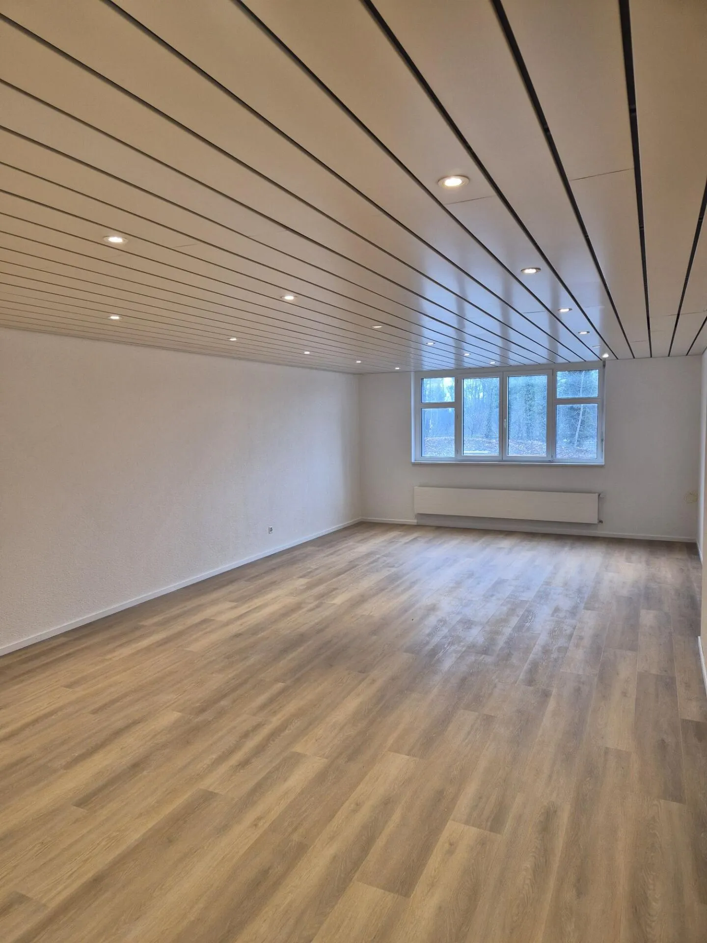 Offices and Studio on Industrial Site - Photo 5 of 9