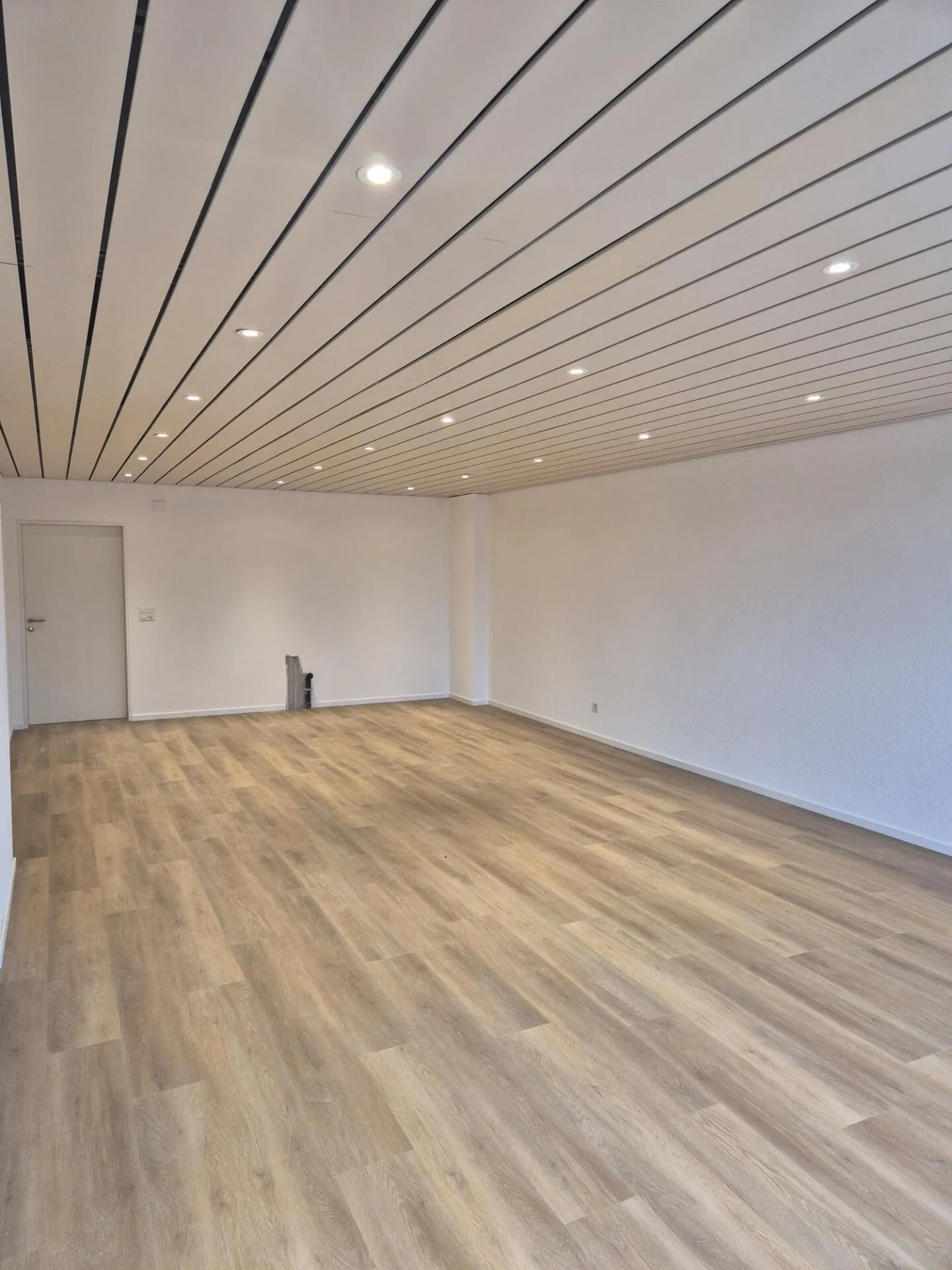 Offices and Studio on Industrial Site - Photo 4 of 9