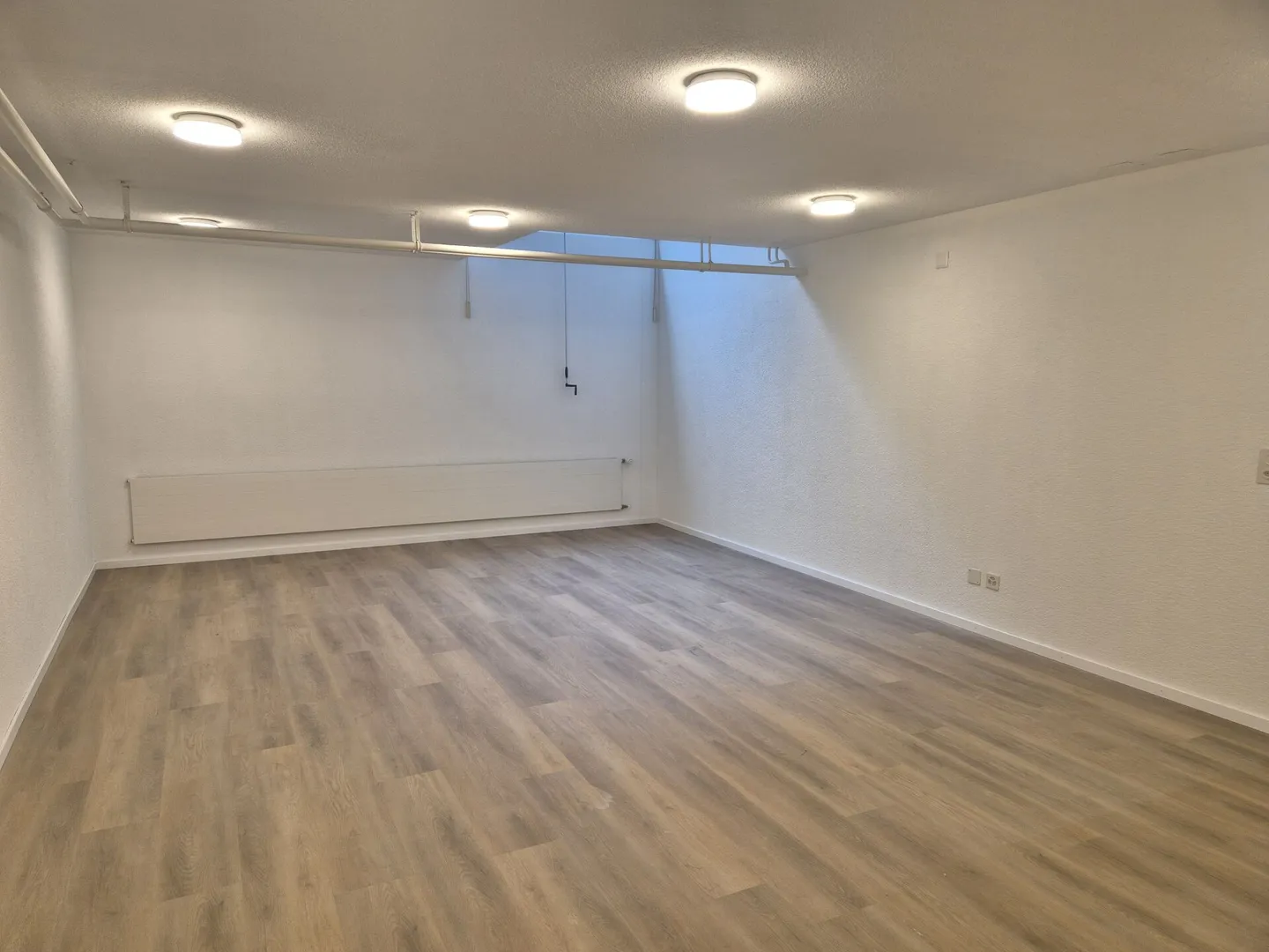 Offices and Studio on Industrial Site - Photo 6 of 9