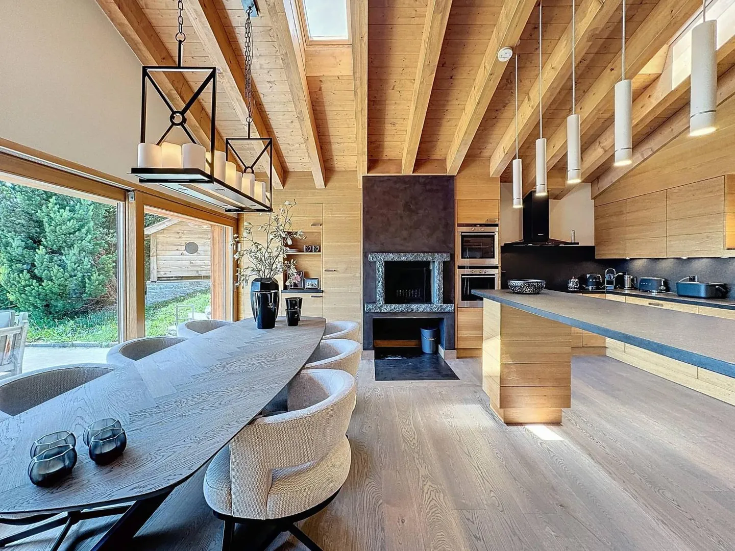 EXCLUSIVITY - Magnificent chalet with panoramic views of the Rhône valley and the Alps - Photo 6 of 8