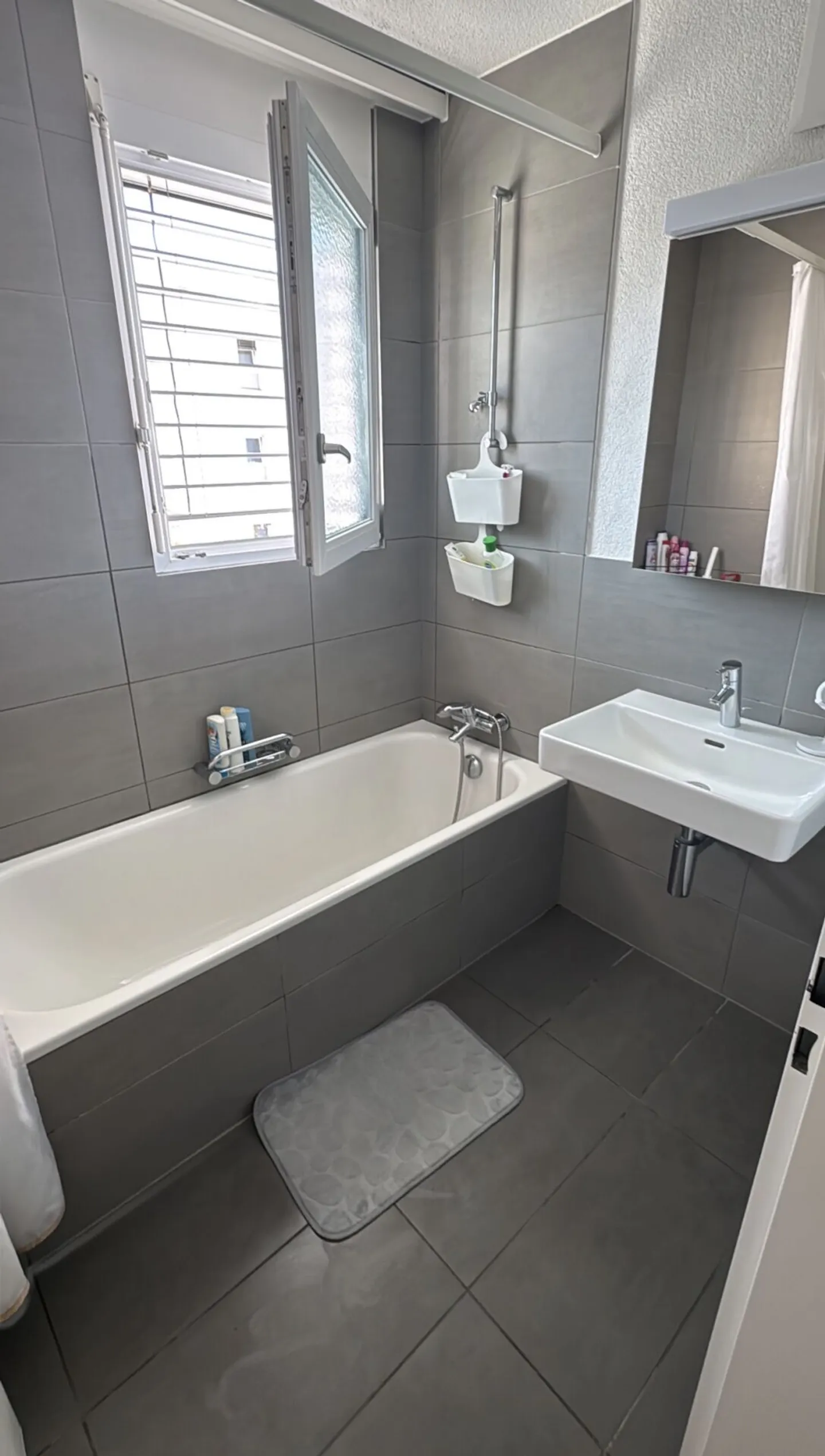 Appartement ensoleillé de 4,5 pièces (2ème étage) dans un emplacement calme réalise votre rêve de vie - Photo 5 sur 15