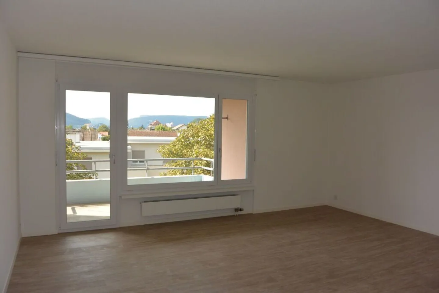 Appartement ensoleillé de 4,5 pièces (2ème étage) dans un emplacement calme réalise votre rêve de vie - Photo 9 sur 15