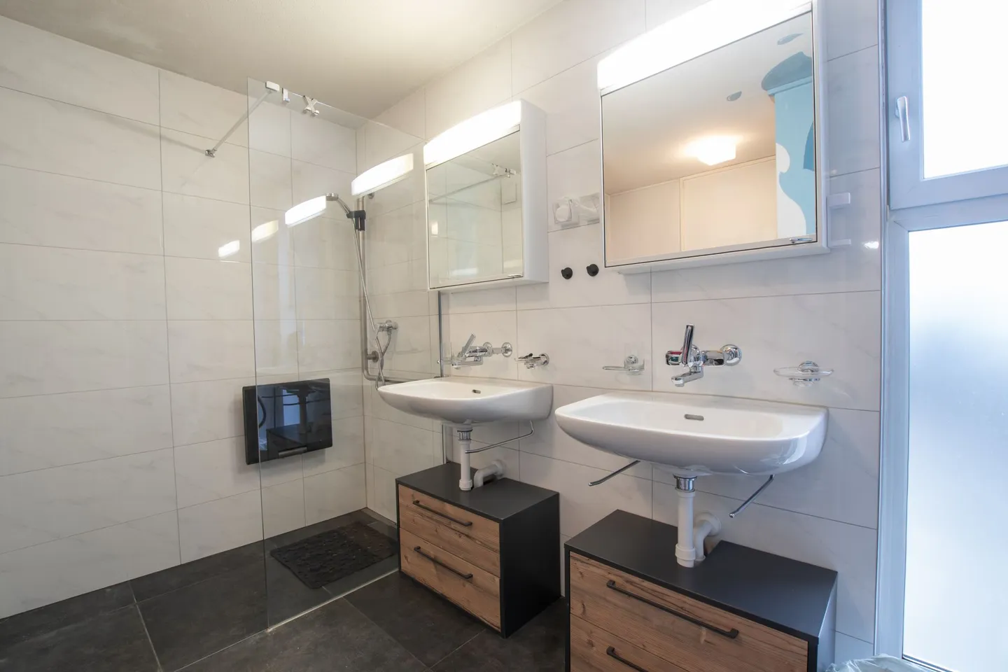 Appartement spacieux de 5,5 pièces dans un emplacement familial à Erlen - Photo 14 sur 15