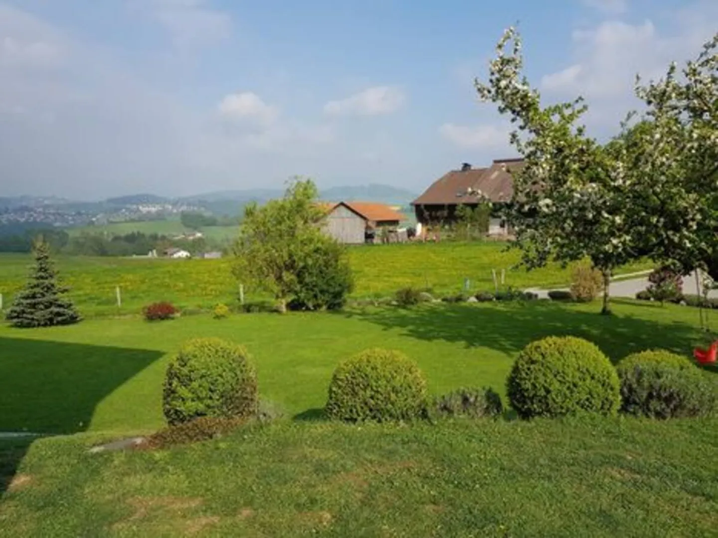 MAISON 6 PIÈCES À LE MOURET (FR), MEUBLÉ, DURÉE DÉTERMINÉE - Photo 4 sur 10