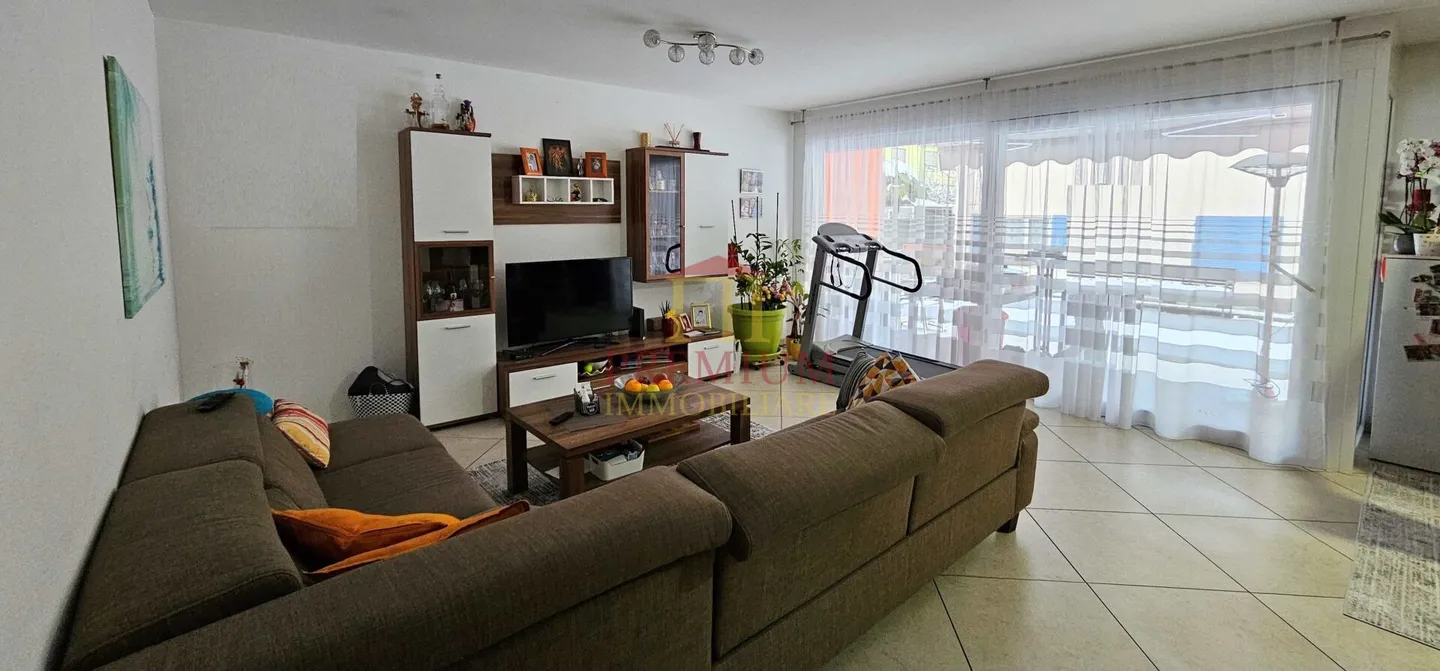 Appartement 4.5 pièces avec jardin - Photo 2 sur 10