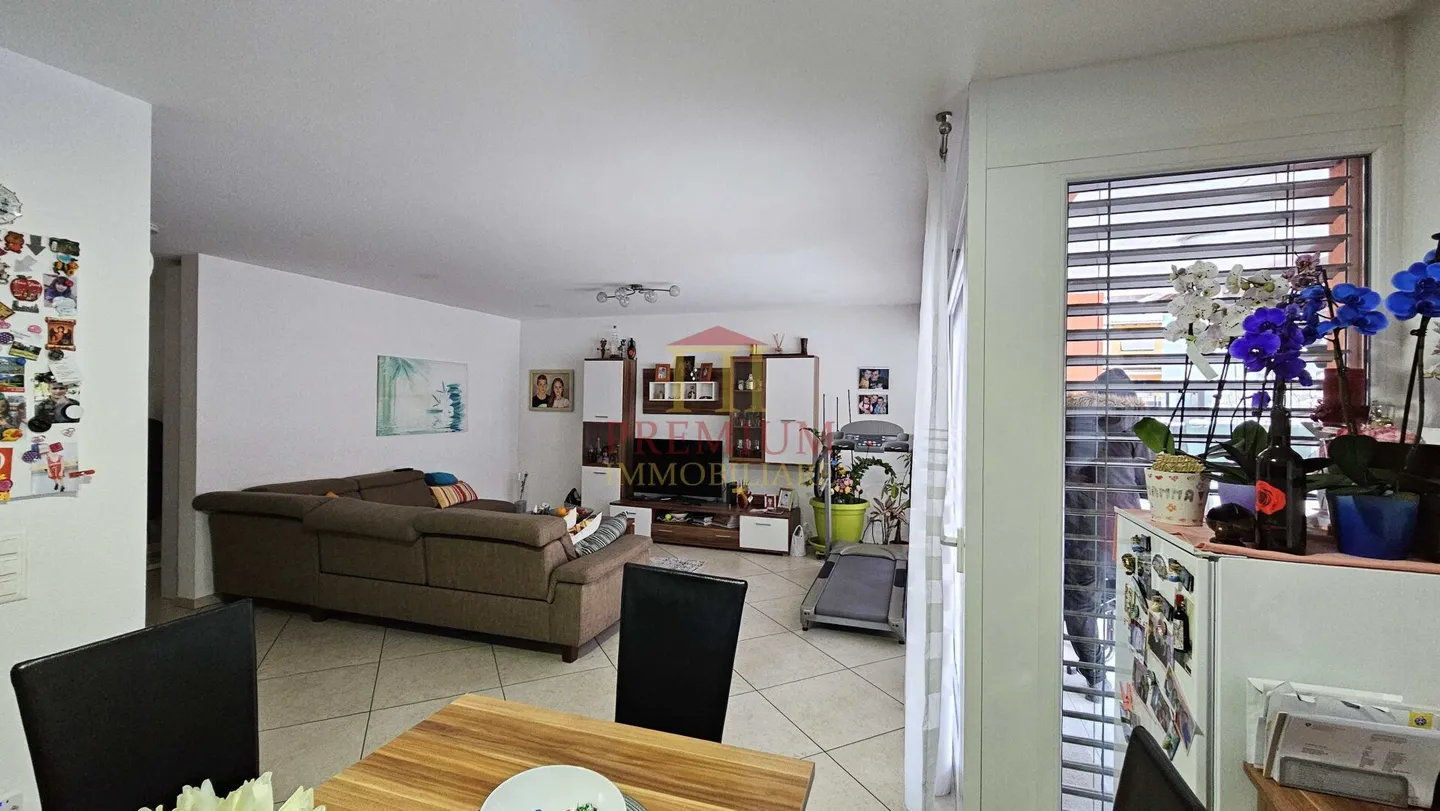 Appartement 4.5 pièces avec jardin - Photo 4 sur 10