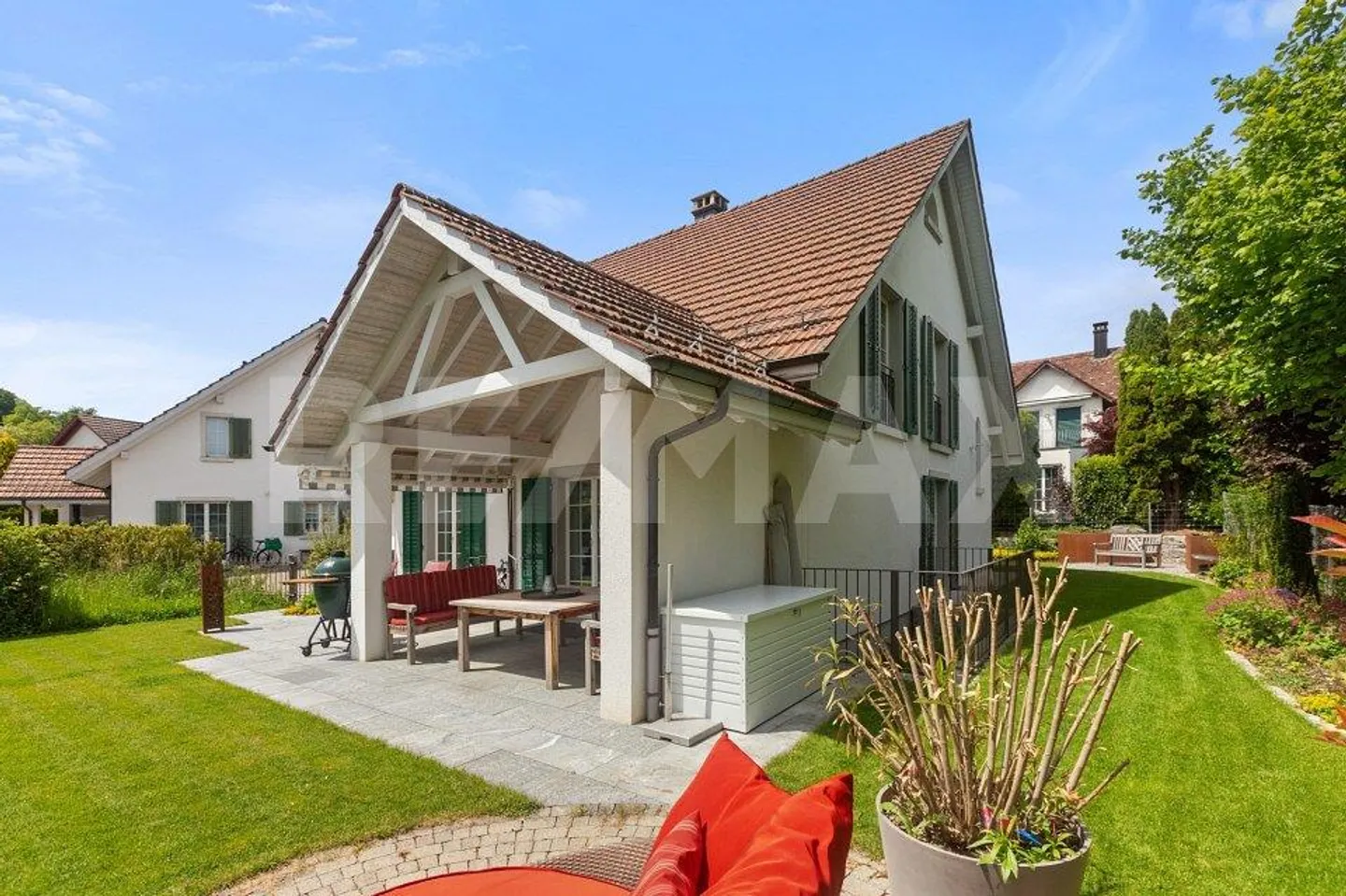 Affascinante casa di campagna con un elegante ampliamento in una zona residenziale tranquilla - Foto 2 di 13