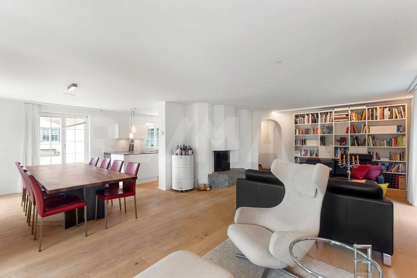 Affascinante casa di campagna con un elegante ampliamento in una zona residenziale tranquilla - Foto 6 di 13