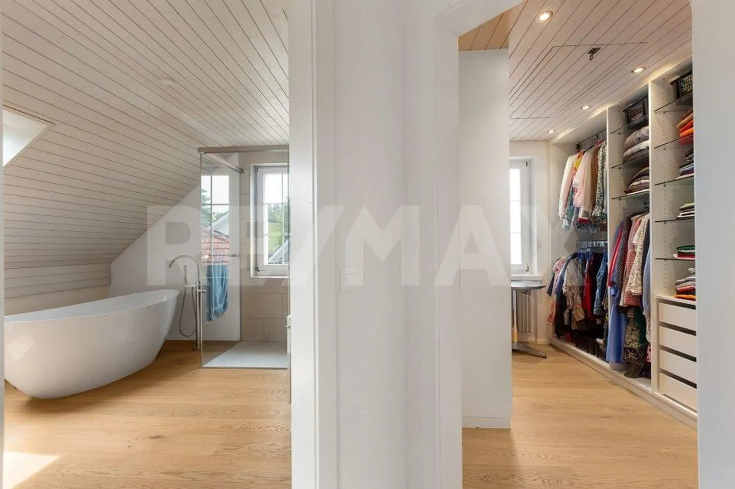 Affascinante casa di campagna con un elegante ampliamento in una zona residenziale tranquilla - Foto 10 di 13