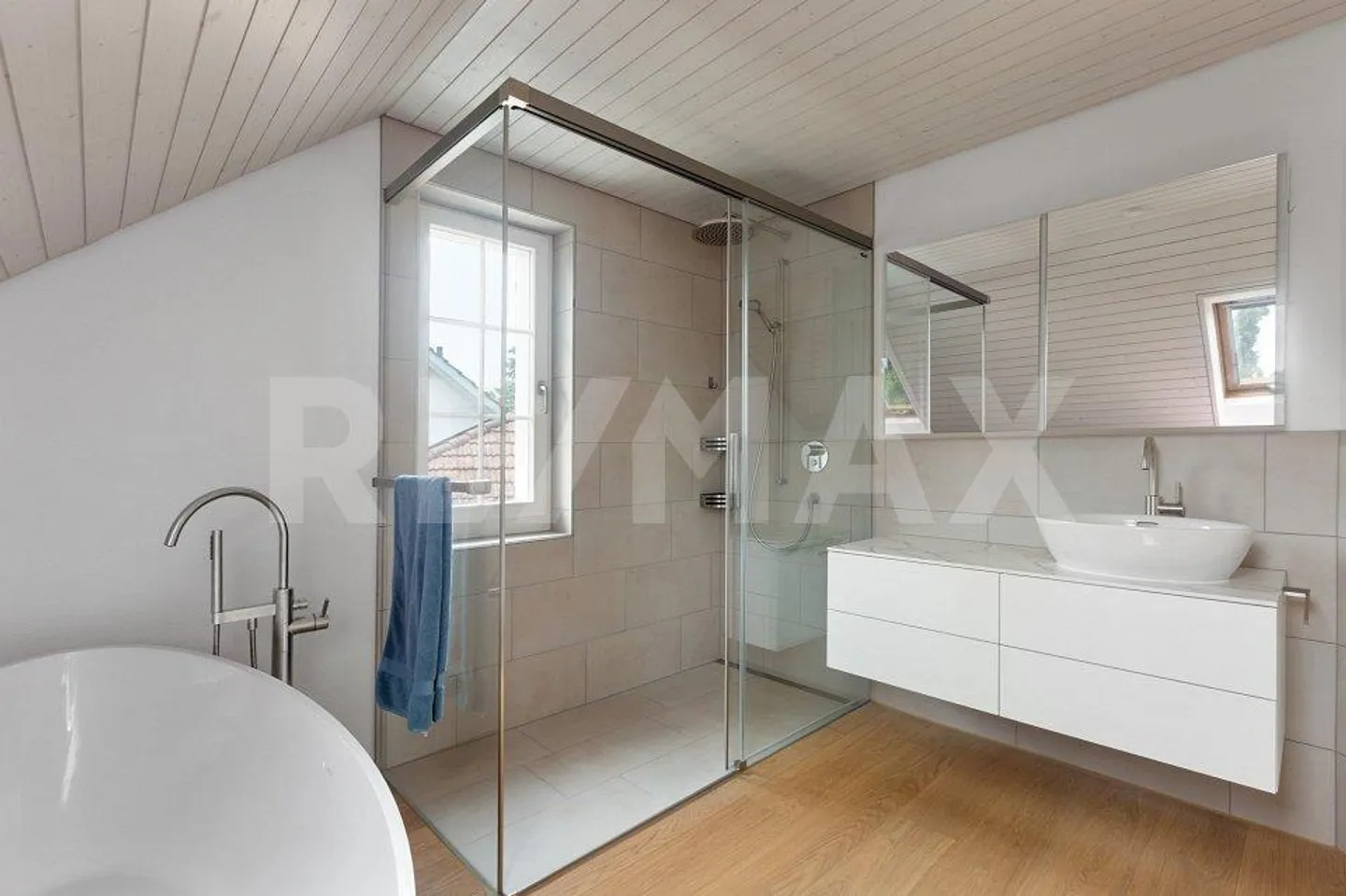 Affascinante casa di campagna con un elegante ampliamento in una zona residenziale tranquilla - Foto 11 di 13