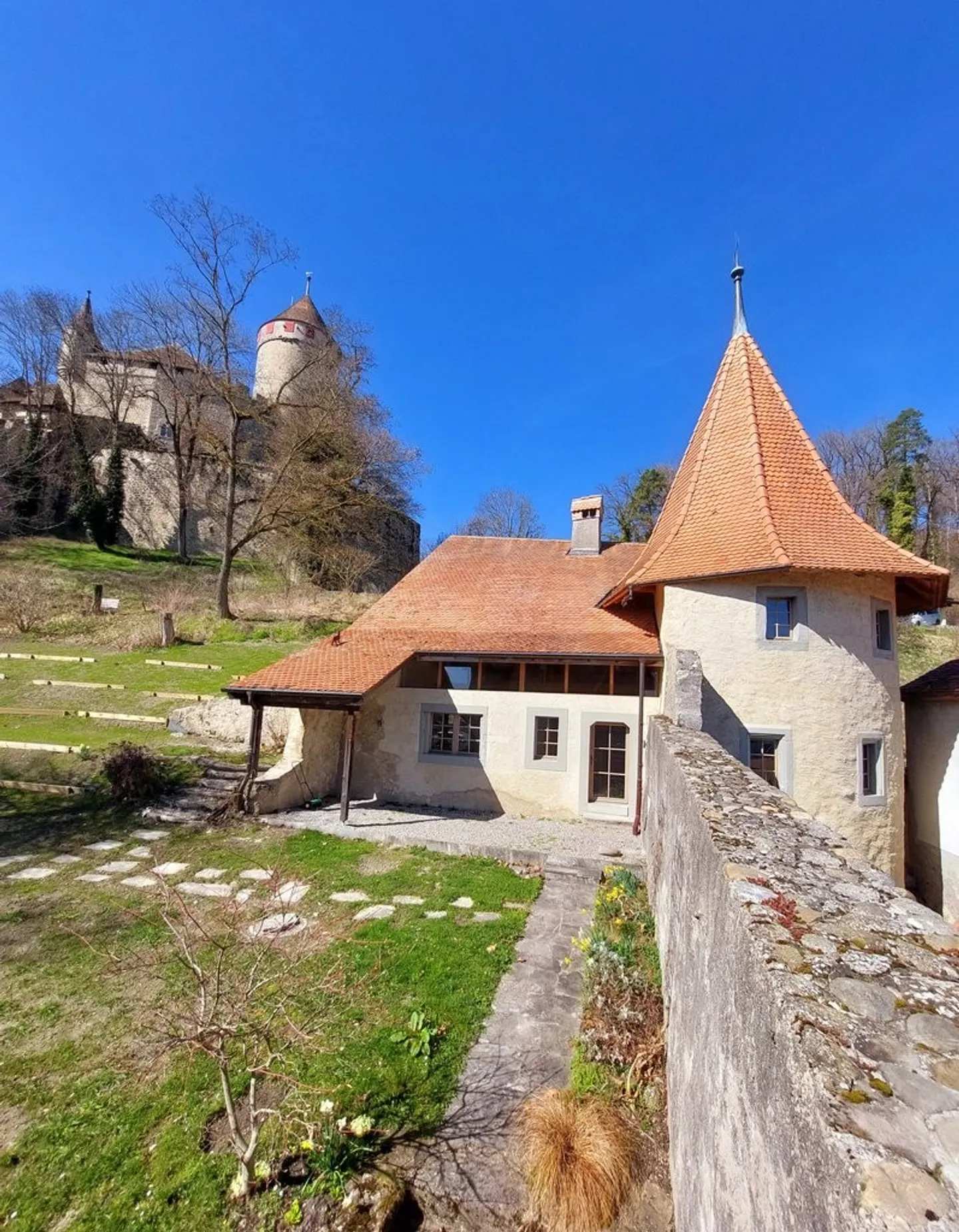 Loft 3.5 Zimmer - Foto 1 von 8