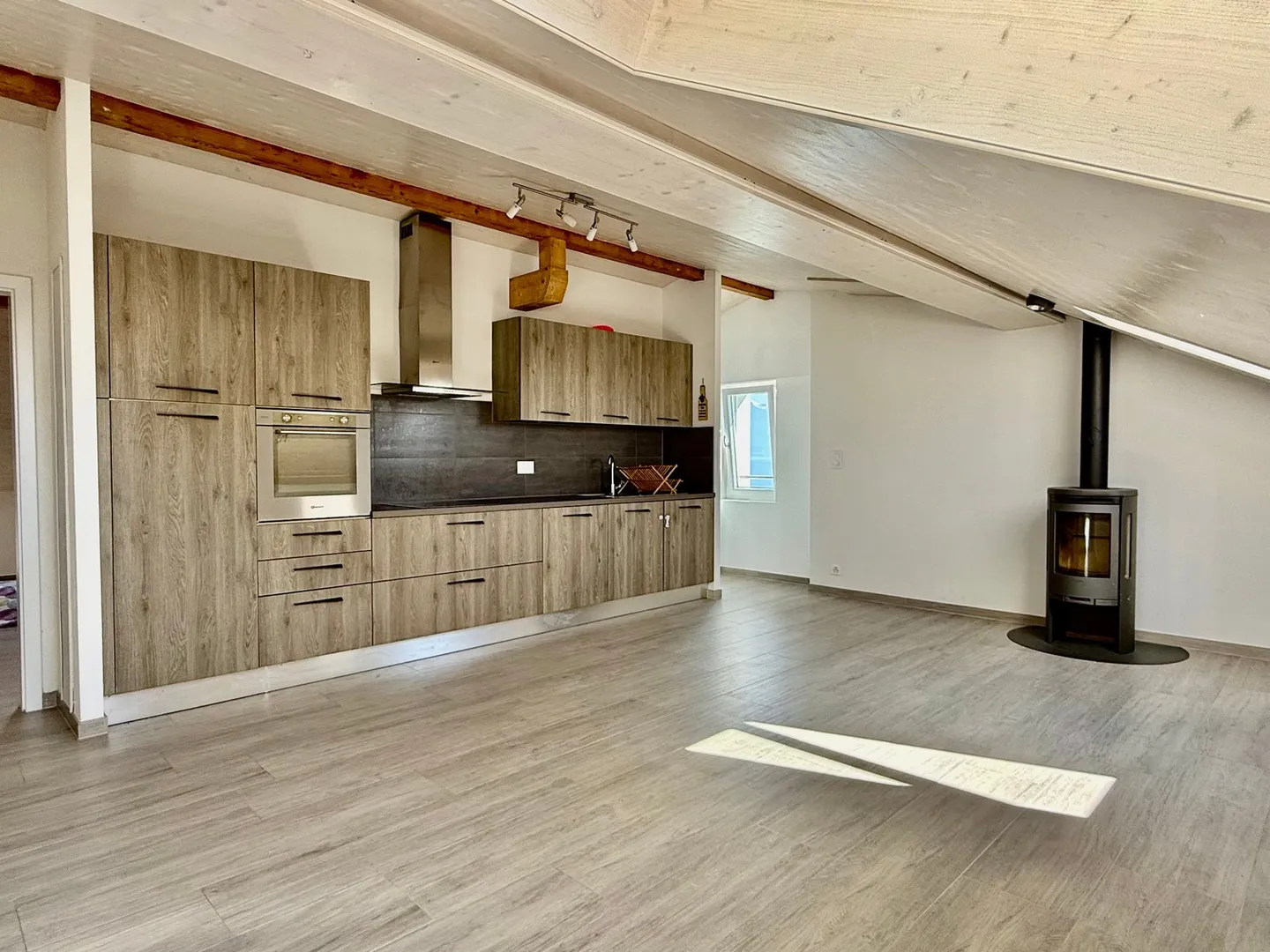 Bel appartement avec charme - au cœur des vignobles, à deux pas de la plage de Rivaz - Photo 3 sur 9