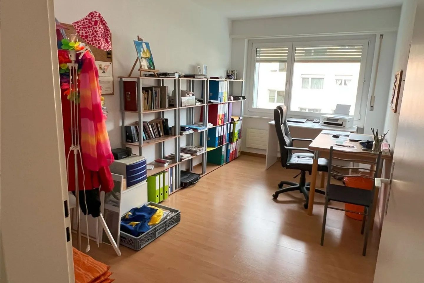 Bright 4.5 Room Apartment with Balcony in Port - Photo 7 of 9