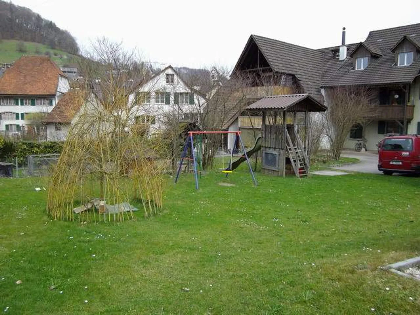 geräumige, gutisolierte  51/2-Zimmer-Wohnung, ohne Balkon - Foto 1 von 15