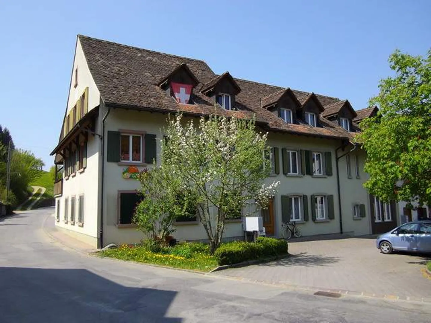 geräumige, gutisolierte  51/2-Zimmer-Wohnung, ohne Balkon - Foto 2 von 15