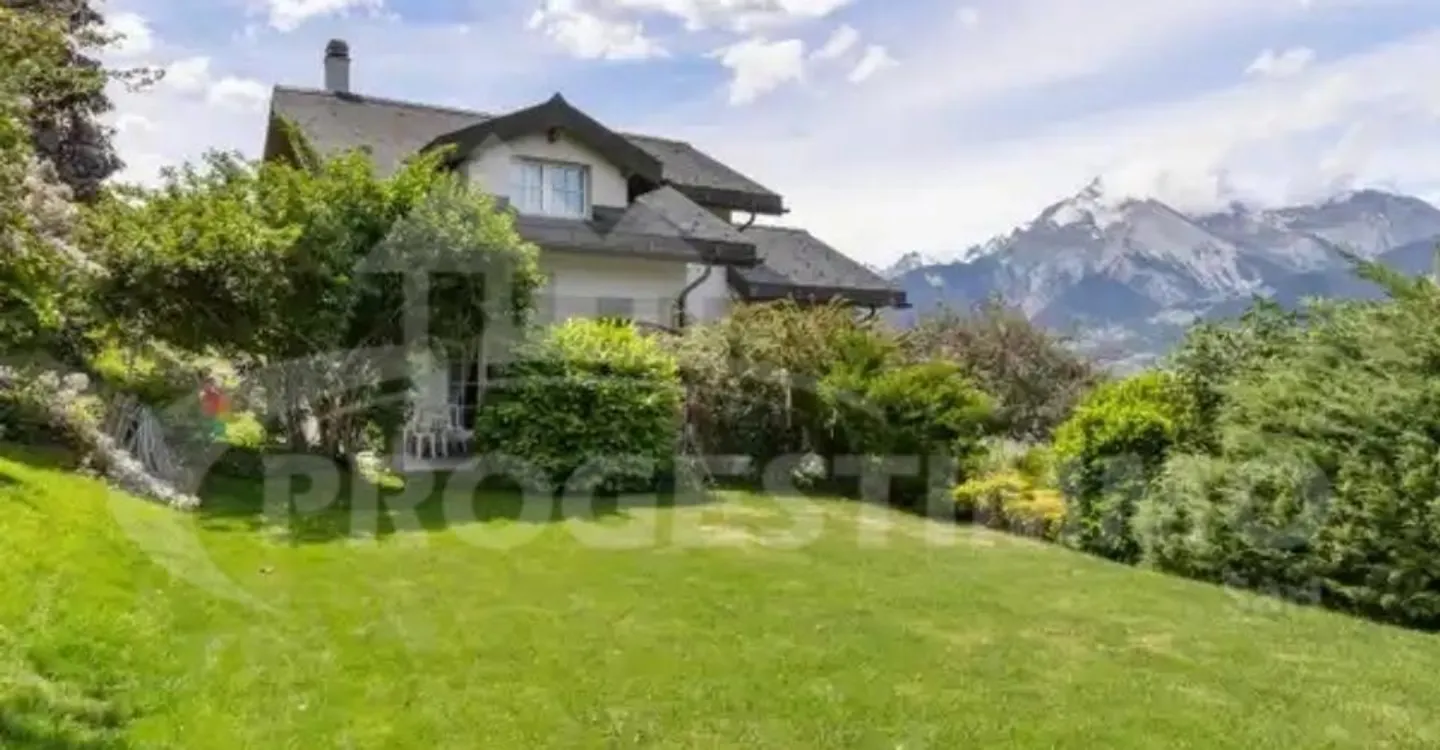 Atemberaubende Villa mit Talblick - Foto 3 von 11