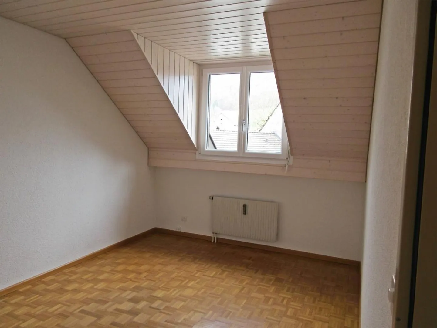 geräumige, gutisolierte  51/2-Zimmer-Wohnung, ohne Balkon - Foto 5 von 15