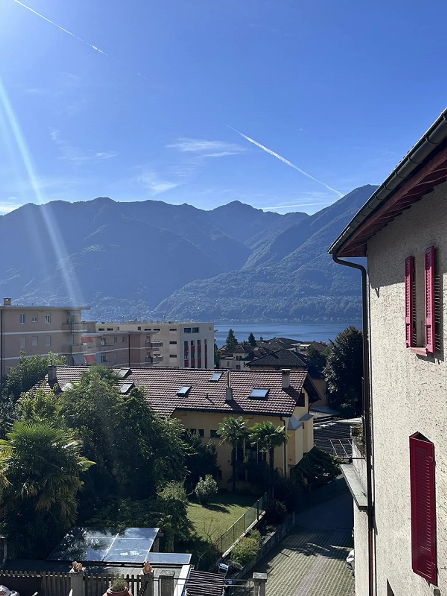 2 ½ locali arredati con vista lago a Muralto - Foto 1 di 13