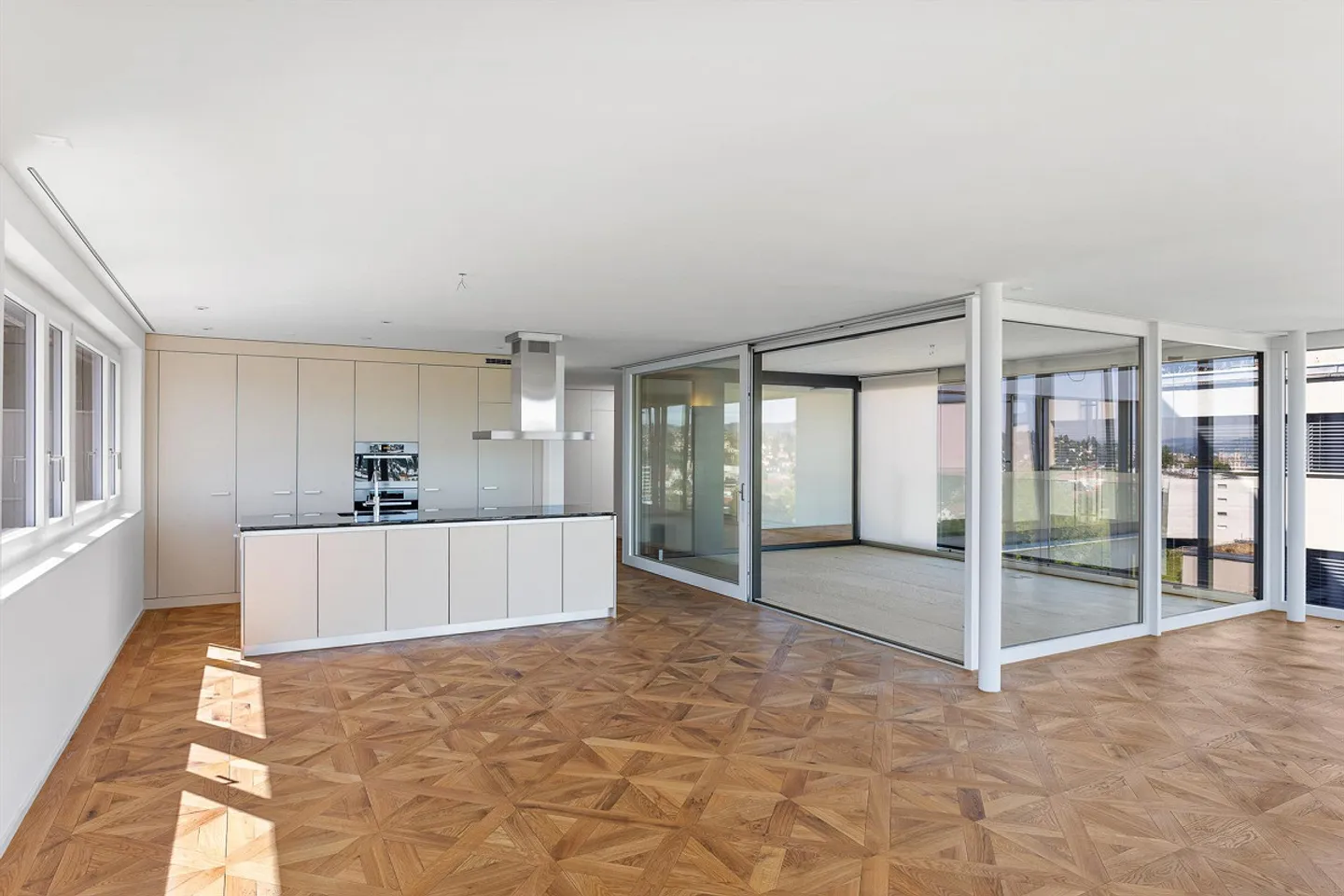 Wunderschöne Attikawohnung mit Seeblick - Foto 3 von 16