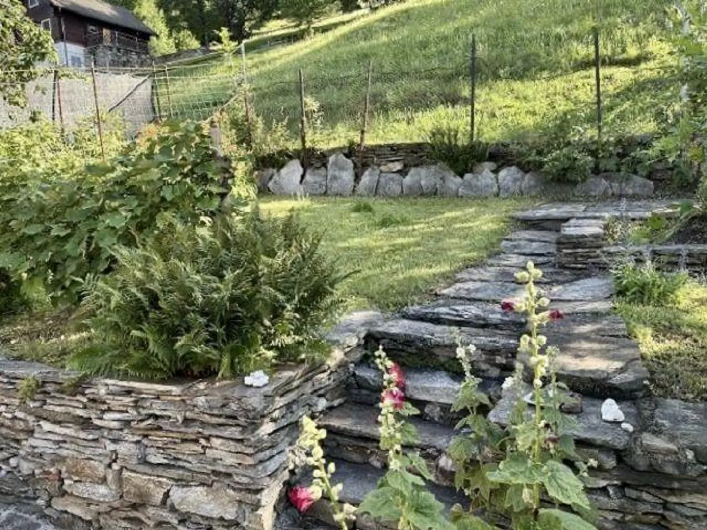 Casa ticinese di lusso di 4 1/2 locali con giardino, molto soleggiata e tranquilla, bella vista - Foto 21 di 33