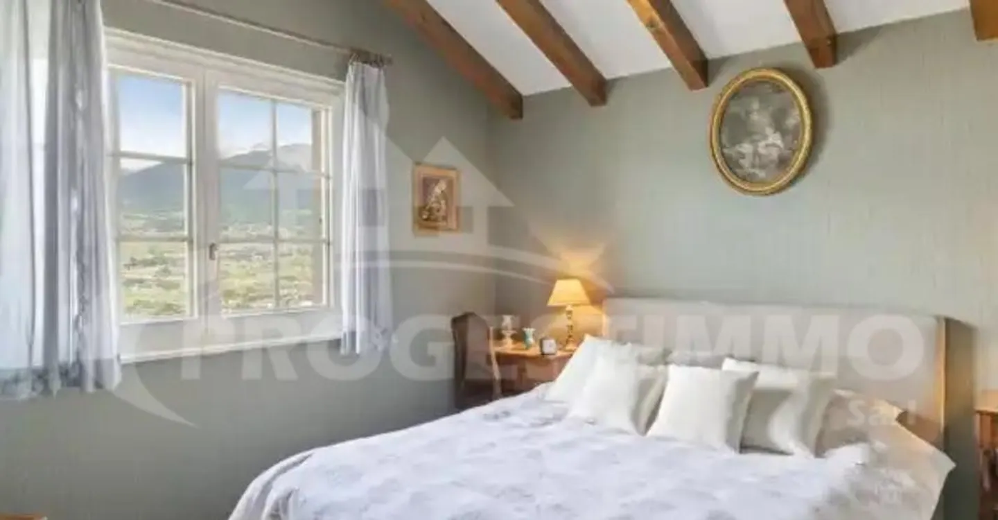 Atemberaubende Villa mit Talblick - Foto 4 von 11
