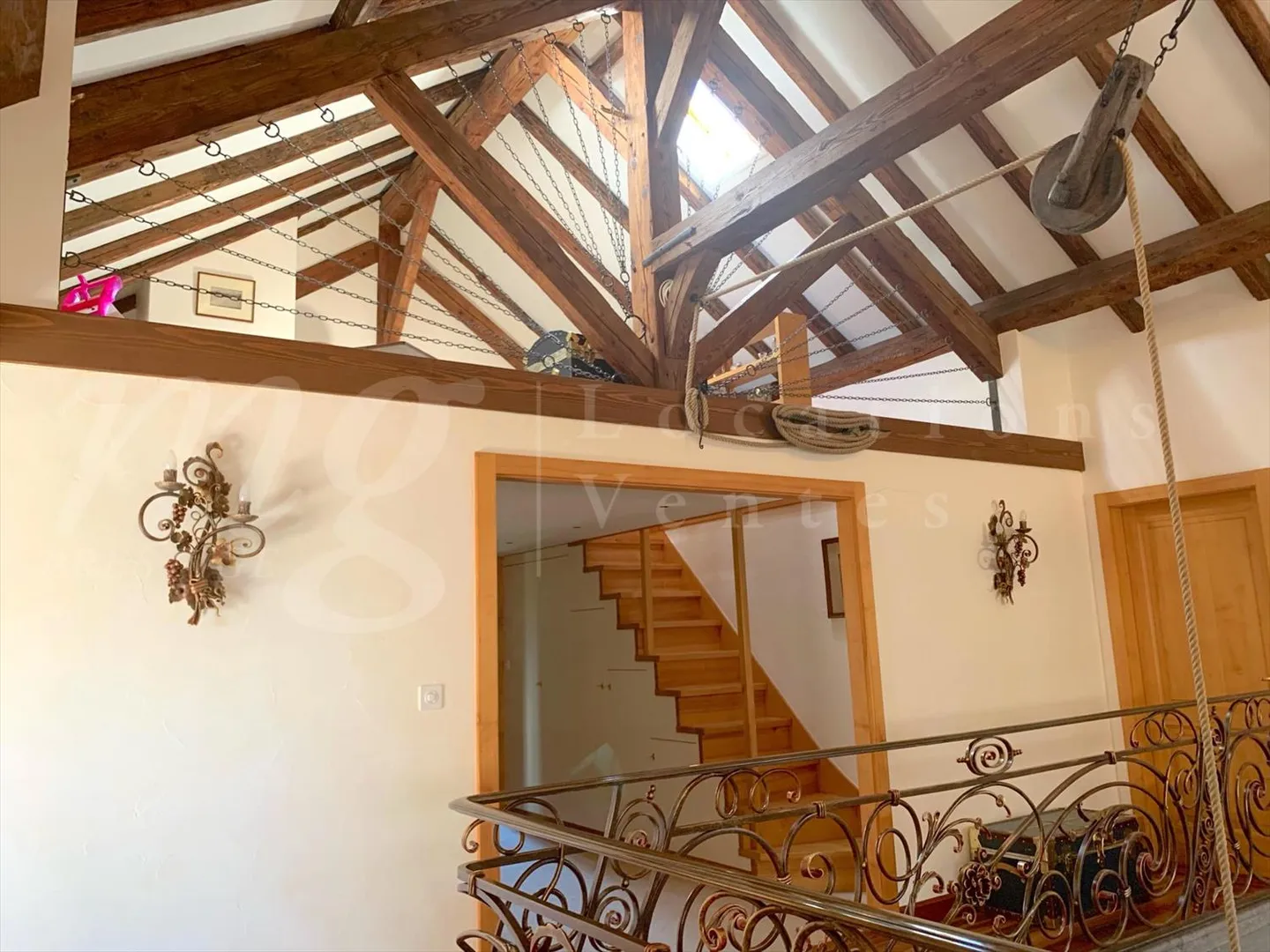 SUPERB MASTER PROPERTY OF 600 M2 - 8 bedrooms - LARGE POOL & CLUB HOUSE - Photo 13 of 13