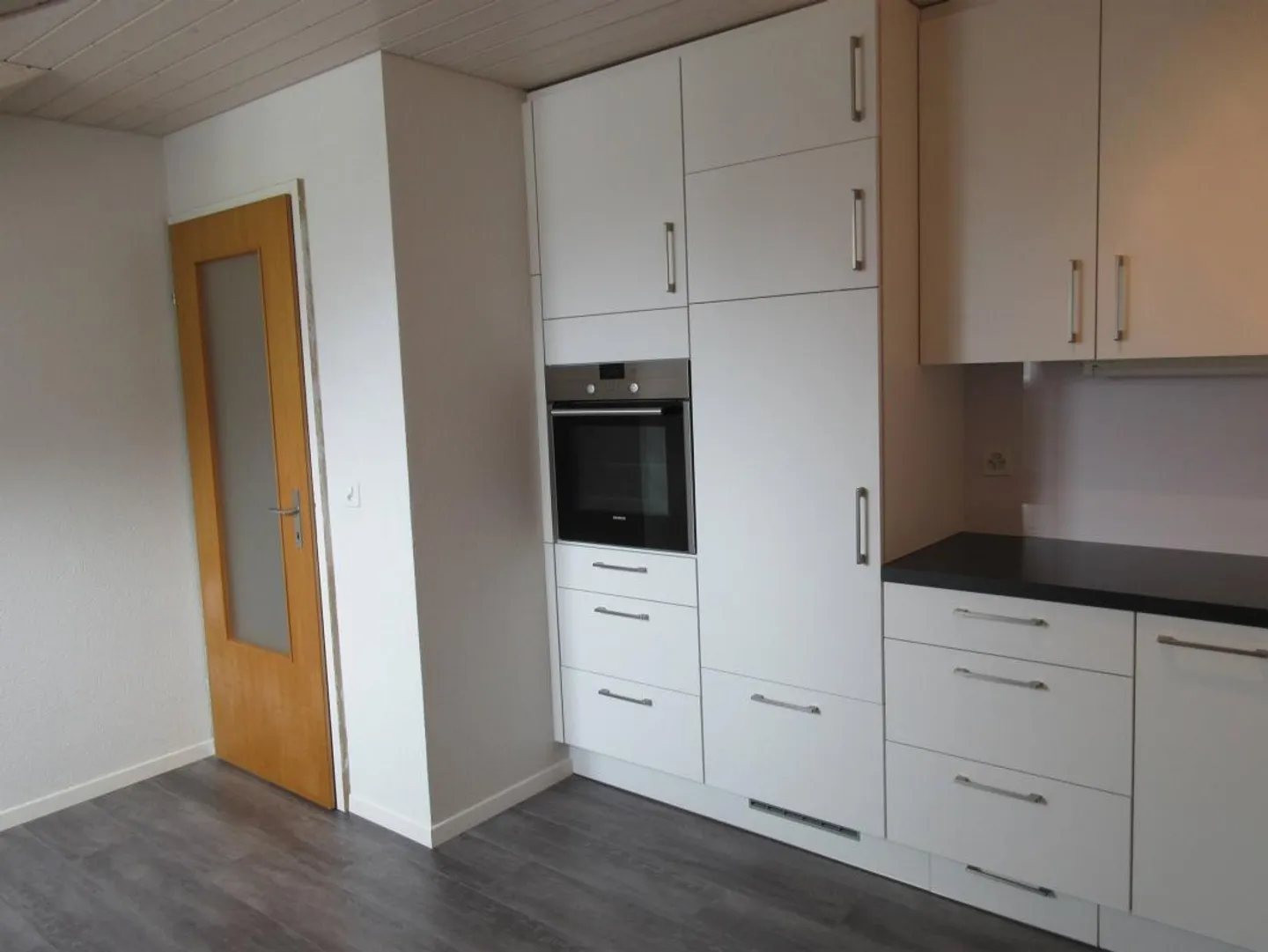 geräumige, gutisolierte  51/2-Zimmer-Wohnung, ohne Balkon - Foto 10 von 15
