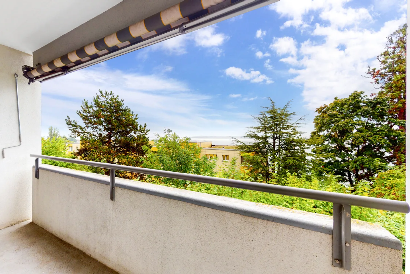 Appartement ensoleillé près du lac - Photo 3 sur 11