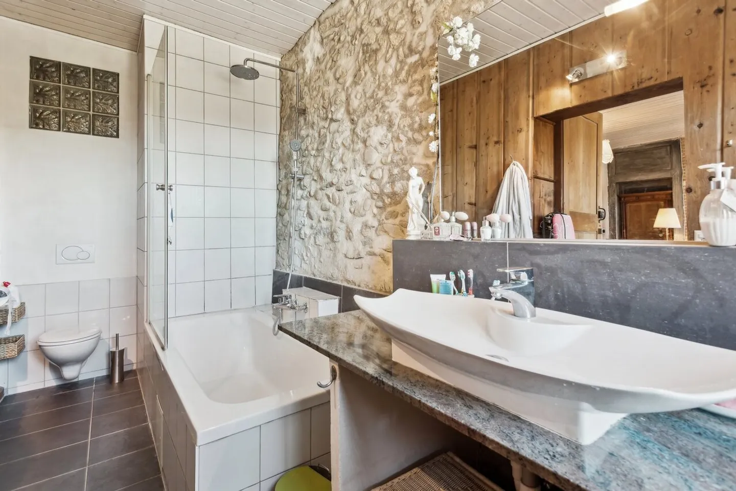 Charming property on the Jorat plateau, between Lausanne and Yverdon - Photo 9 of 10