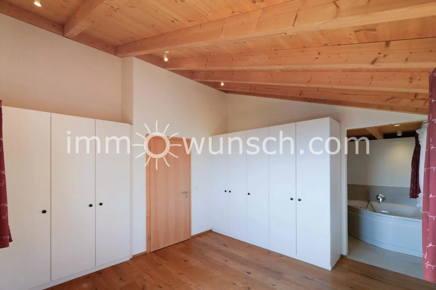 Modernes Chalet mit Sauna in der Natur - Foto 7 von 17