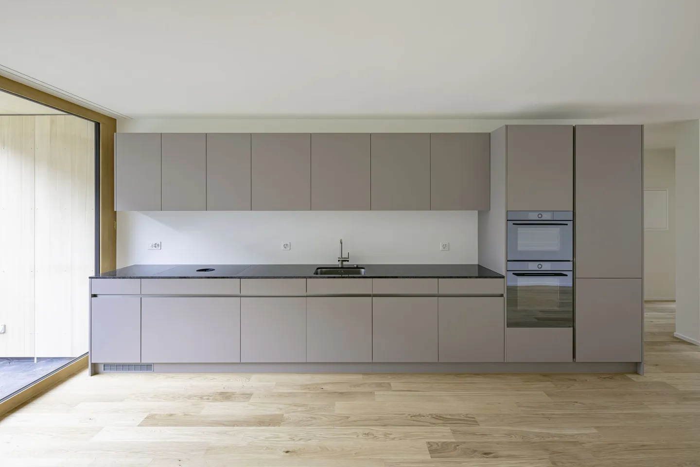 Appartamento nuovo di 4,5 stanze ampliato e pronto per essere abitato - Foto 3 di 11