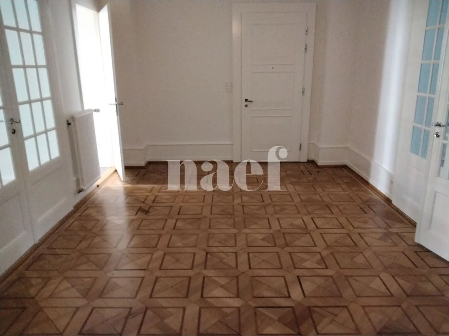 Appartement 8 pièces - Photo 2 sur 13