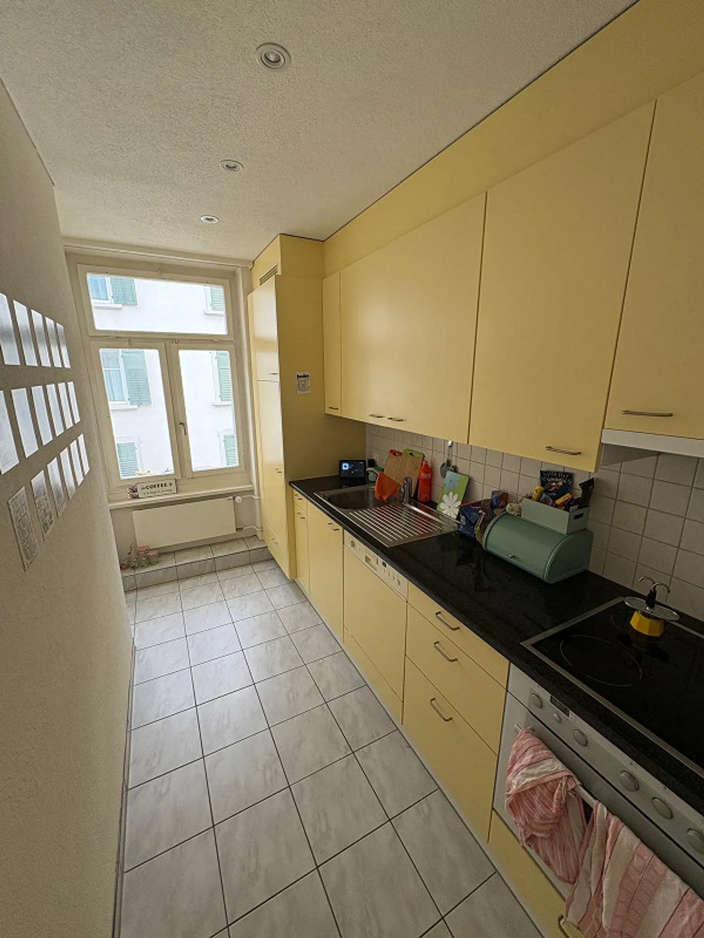 Appartement lumineux de 3 pièces avec balcon à Saint-Gall - Photo 2 sur 7