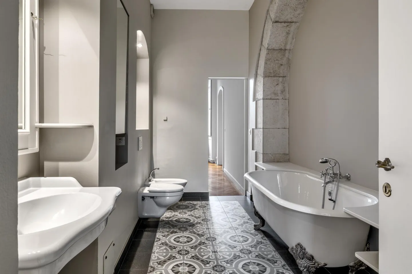 Appartement historique en vieille ville - Photo 12 sur 13