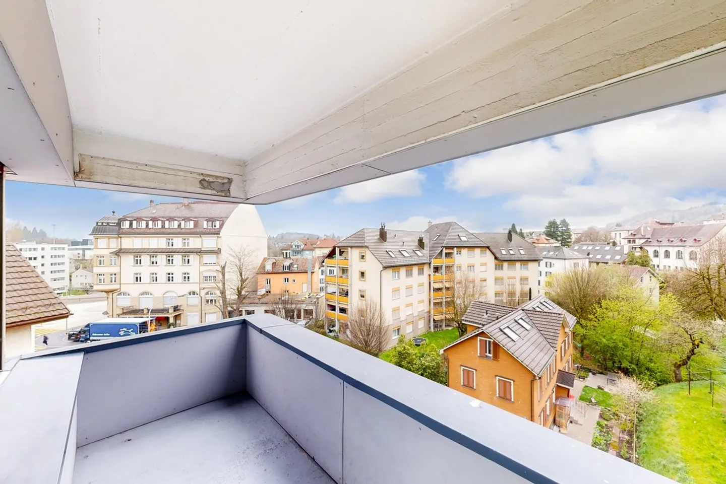 Appartamento centrale con balcone - Foto 8 di 8