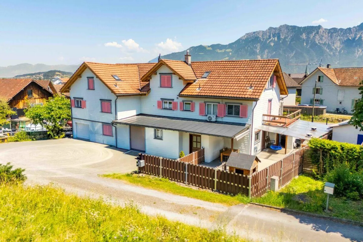 Vivre sur plusieurs niveaux - Appartement en duplex avec terrasse spacieuse - Photo 1 sur 22