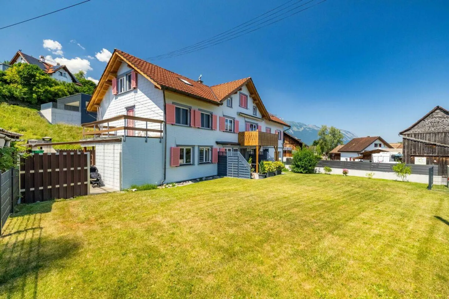 Vivre sur plusieurs niveaux - Appartement en duplex avec terrasse spacieuse - Photo 2 sur 22