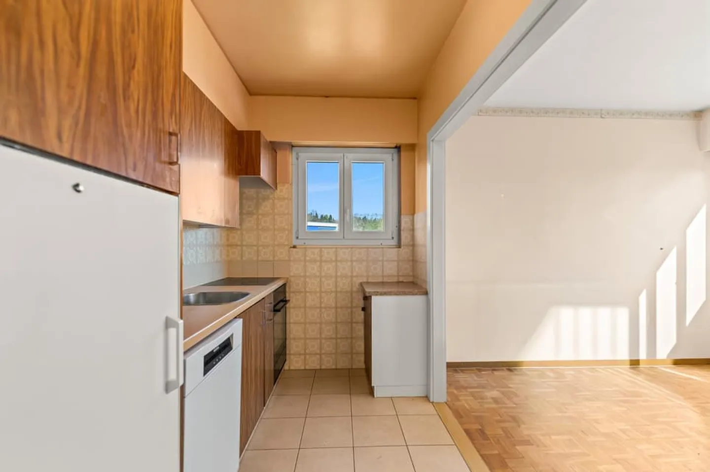 Appartamento luminoso, situato in posizione ideale, che offre un grande potenziale - Foto 6 di 9