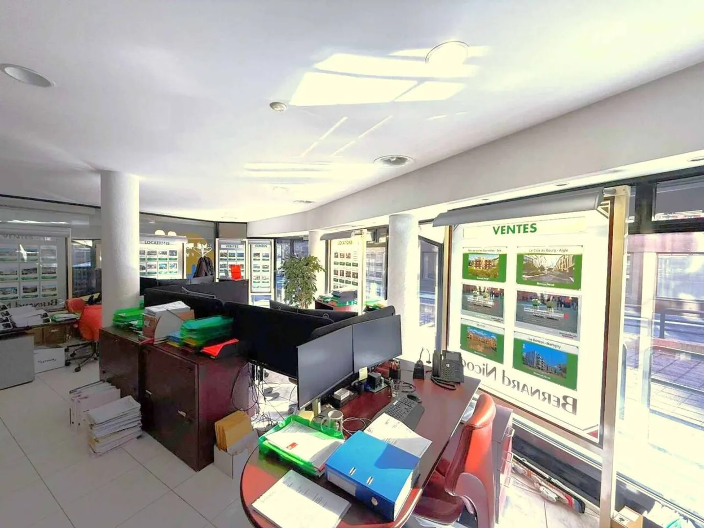 Offices for sale in the heart of downtown - Photo 4 of 6