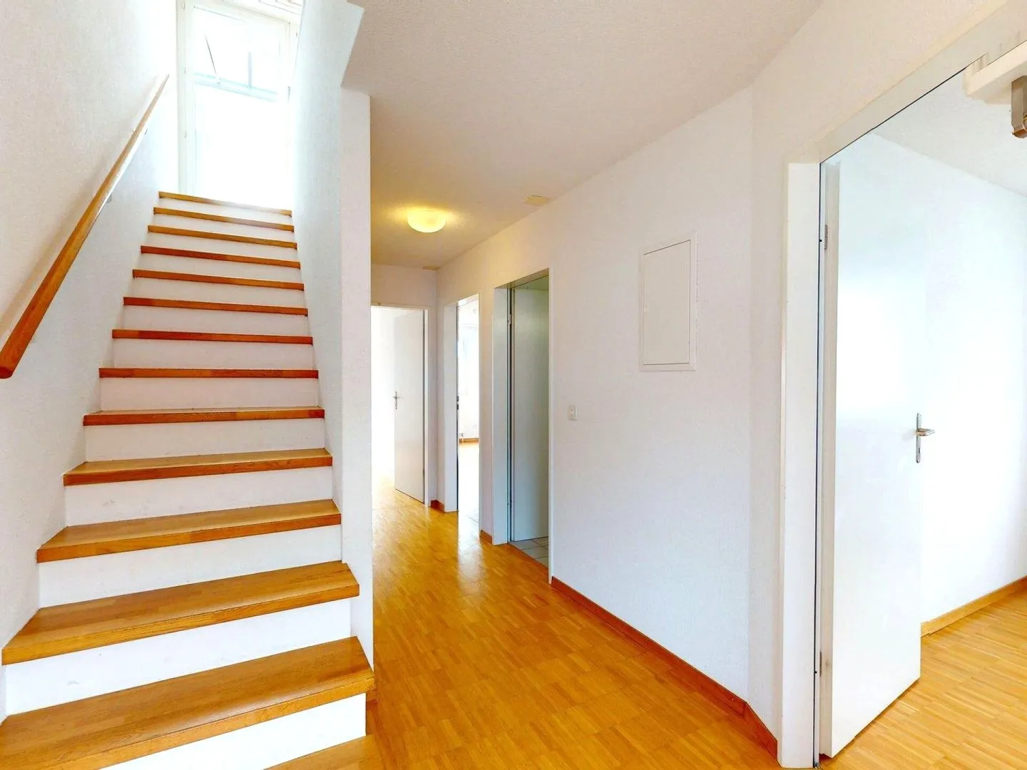 Modern Maisonette with Terrace - Photo 3 of 12