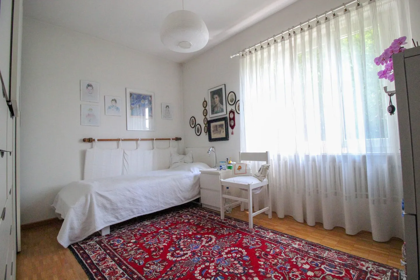 Villa for a family with pool and panoramic view in Carabbia - Photo 16 of 18