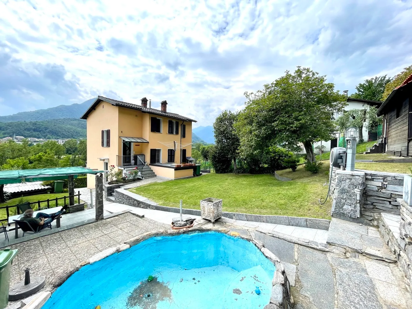 HAUS MIT ZWEI WOHNUNGEN - Foto 3 von 14