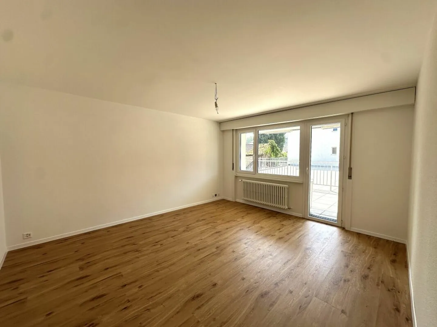 Beautiful 3.5-room apartment fully renovated close to all amenities! - Photo 7 of 9