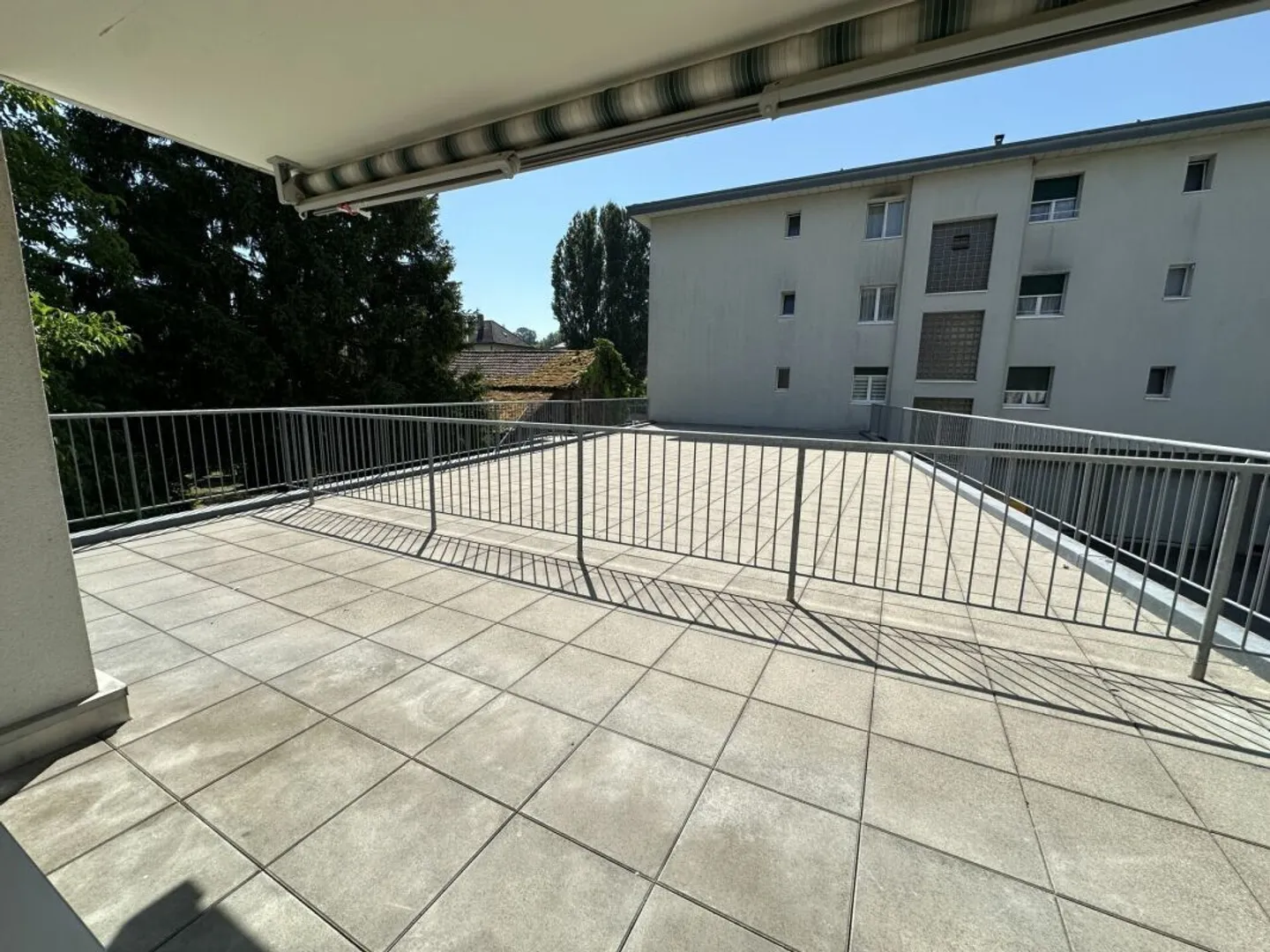 Beautiful 3.5-room apartment fully renovated close to all amenities! - Photo 9 of 9