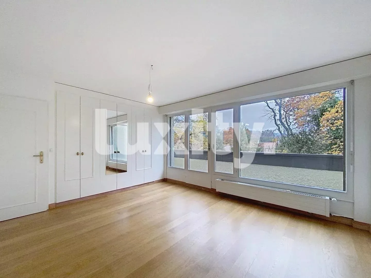 Apartment for rent - Photo 6 of 8