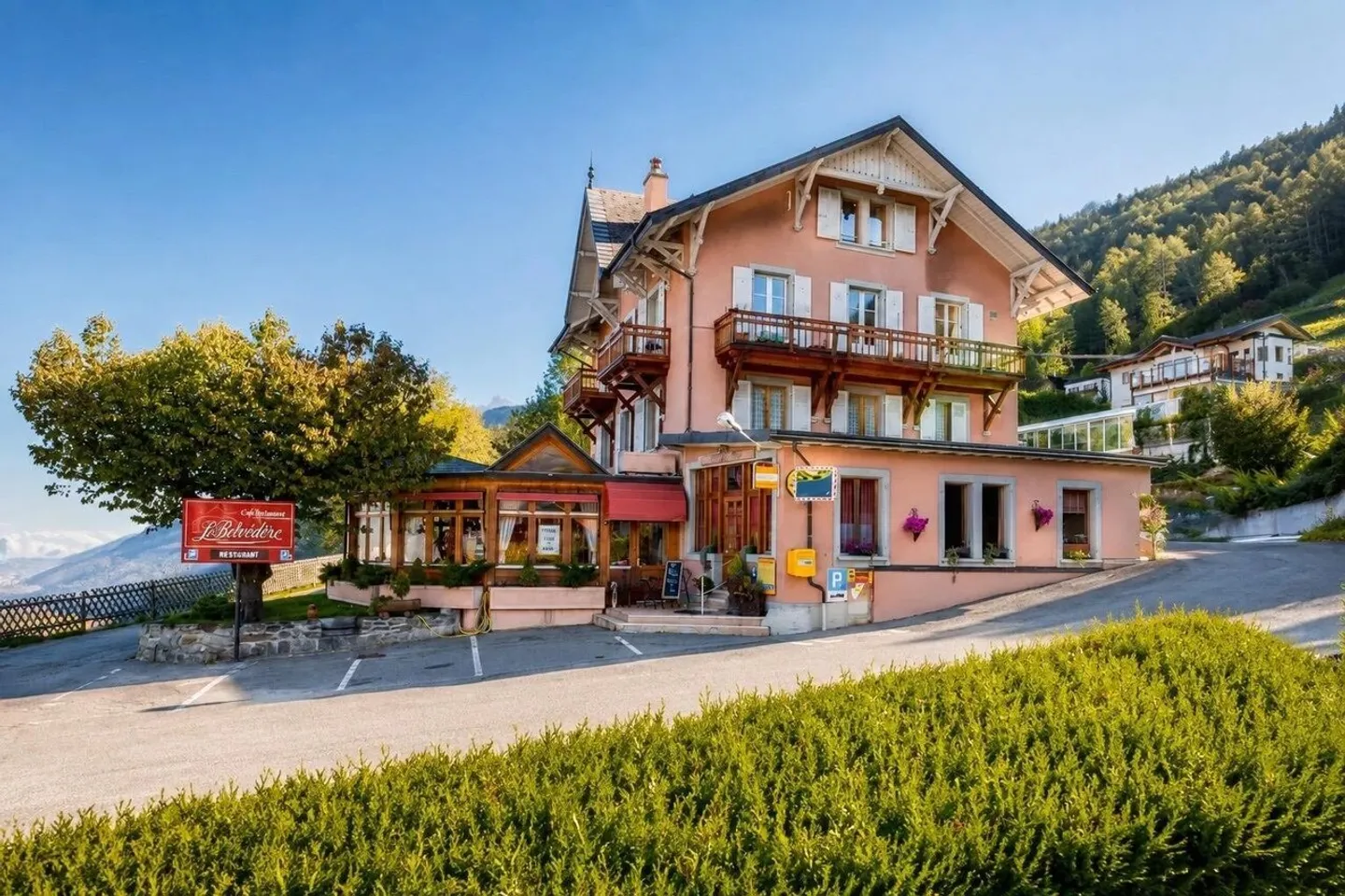 Sale - Building Chemin - Photo 1 of 13