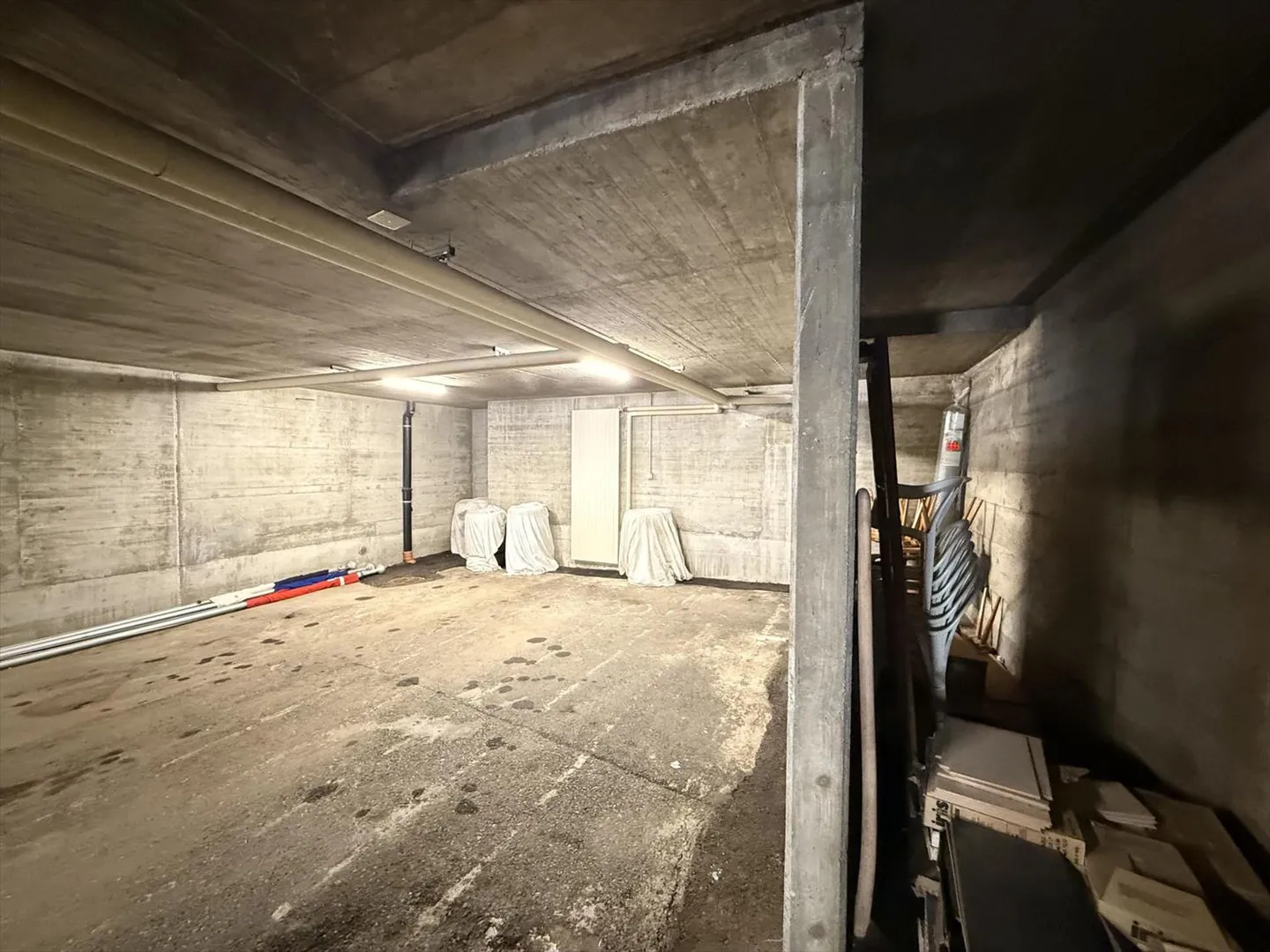 Covered parking space 1 room - Photo 6 of 6
