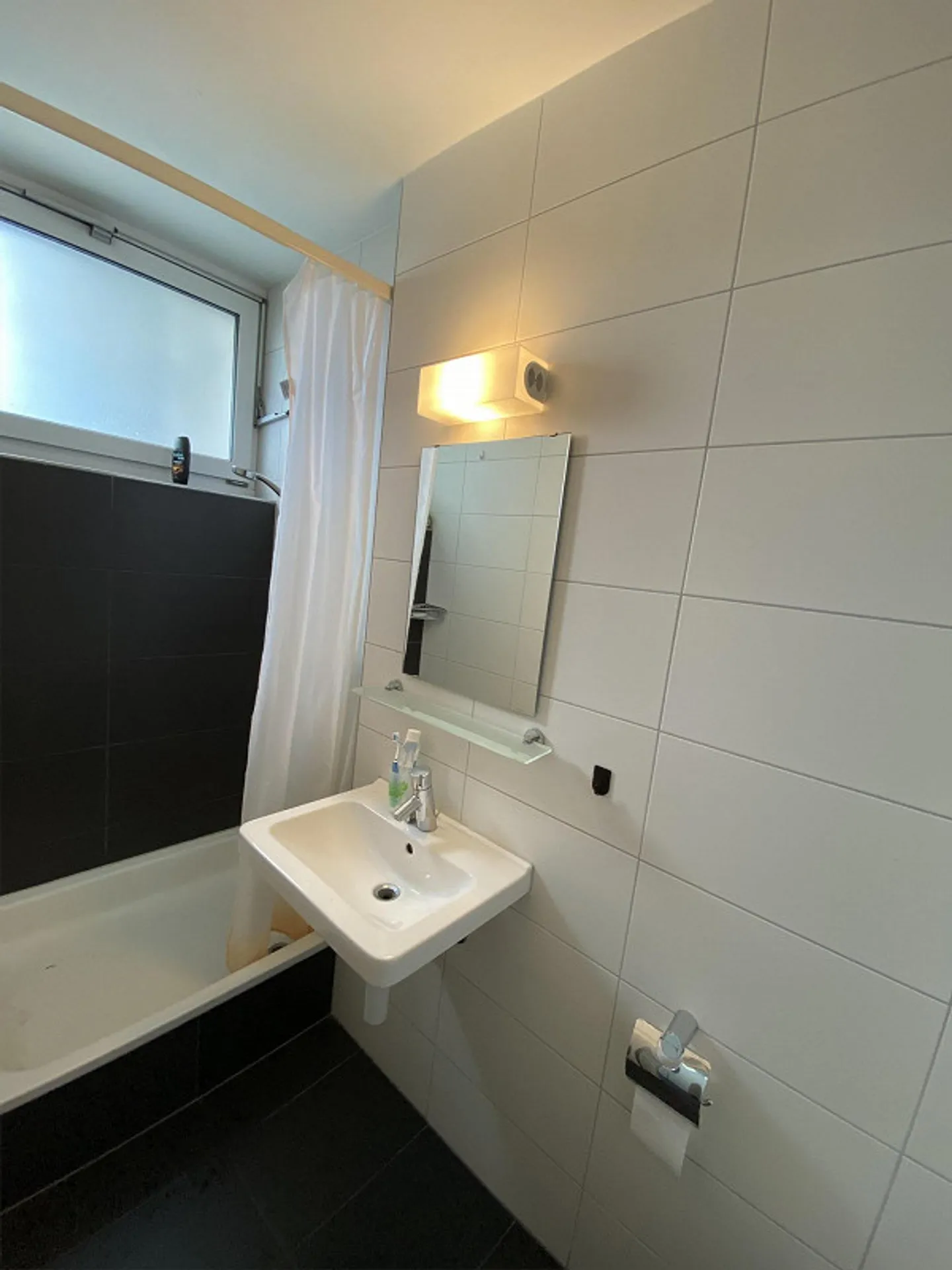 möbliertes Zimmer in Basel - Foto 4 von 6