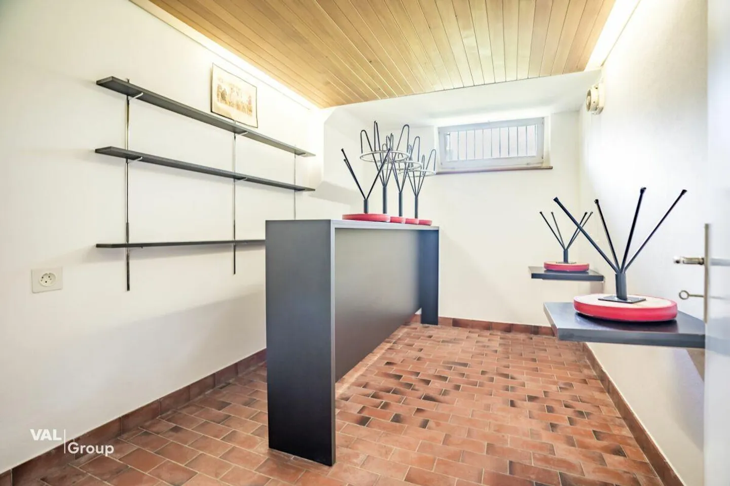 Occasione rara: tanto spazio, grande giardino, posizione centrale con opzione commerciale - Foto 29 di 30